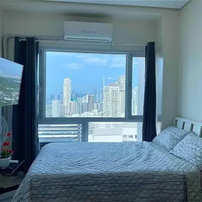 Makati Penthouse with Stunning City Skyline View