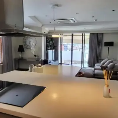 Poblacion Penthouse Suite with Private Roofdeck