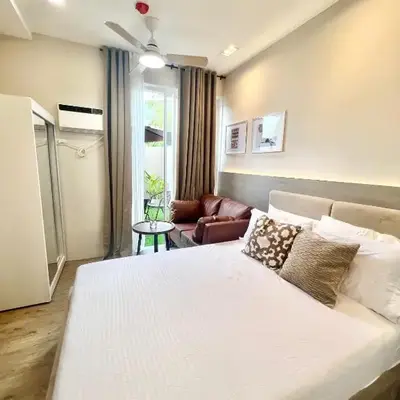 Stanford Suites 3