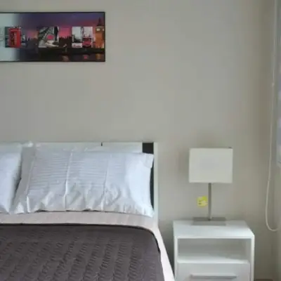 Henry's Newport Condotel