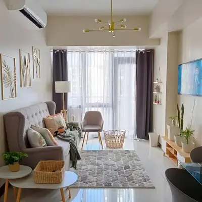 Beautiful High End Condo in City Center