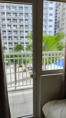 Gallery image of SHORE Residences C2 Tower with balcony in Manila