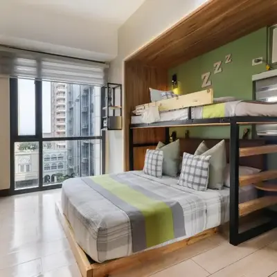 Spacious Family Sleeper BGC & 84inch Cinema