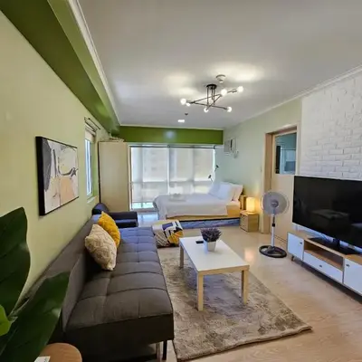 South of Market near High Street BGC Classy & Stylish Studio