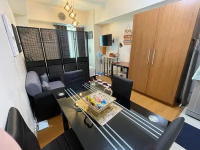 Gallery image of Modern and Cozy Condo in 8Adriatico near PGH, SLMEC and US Embassy in Manila