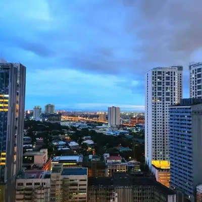 KL Tower Cosy Studio with Balcony Sauna Gym Pool near Greenbelt