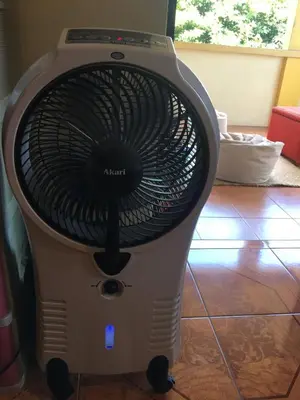 a fan sitting on top of a floor at Guesthouse Cavite in Dasmariñas