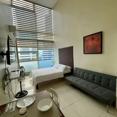 Cozy High Ceiling Studio @ Ortigas near Podium