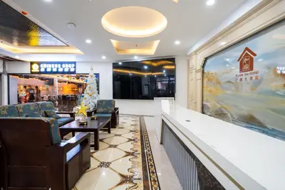 Gallery image of Home me Hotel Makati in Manila