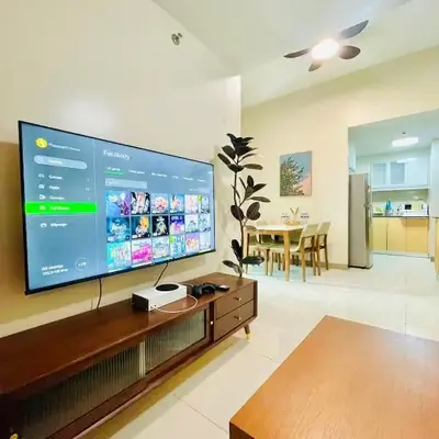 1 Queen Bed & 2 double beds at One Uptown Residences with XBOX and Netflix