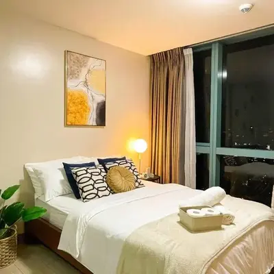 Bgc Condo At Uptown Mall