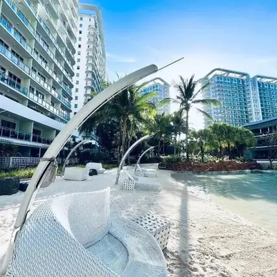 The Solaris Point with Pool View