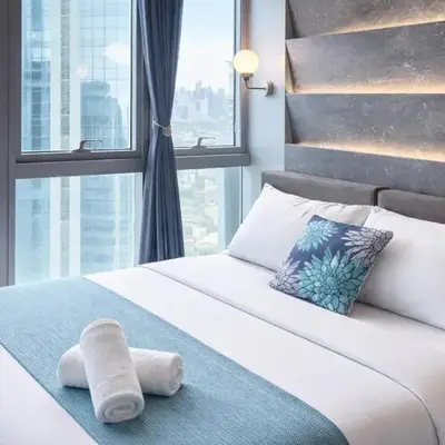 37 BGC Prime Suite across Uptown Mall & Mitsukoshi Mall FREE Parking