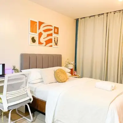 BGC Stay: Prime Condo AcrossGrand Hyatt #oursw32p