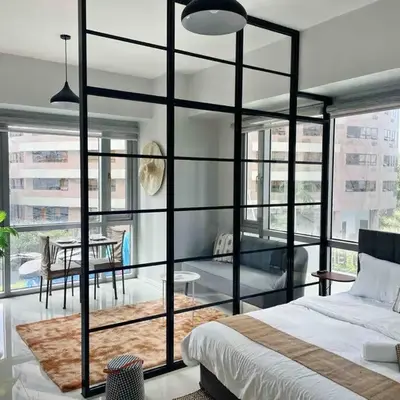 Gora studio in Avant BGC parking with fee