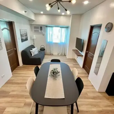Modern 2BR in Central Makati! Netflix Wi-Fi Pool