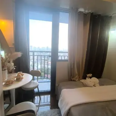 Sun and Moon D'wood air residences makati