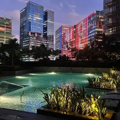 Elegant 1 BR Condo with Balcony in Uptown Parksuites II