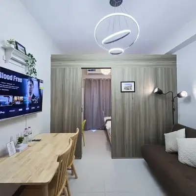 1BR Condotel with Balcony at FAME Residences #FM31