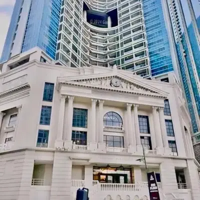 Uptown Parksuites BGC with Balcony