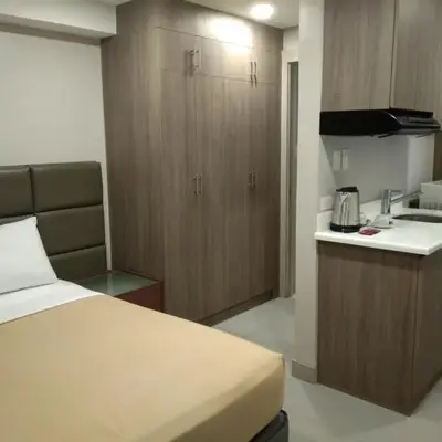 Milton Hotel Makati