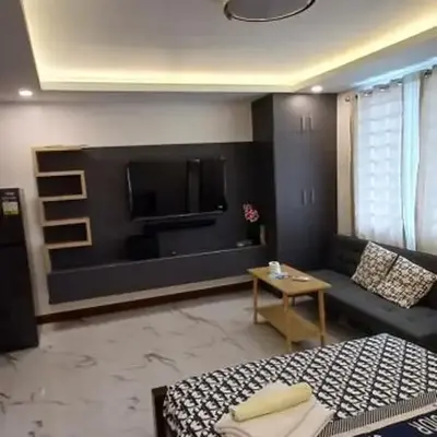 B Mary's Staycation in Tanza CAVITE Condo Type with balcony 2 person