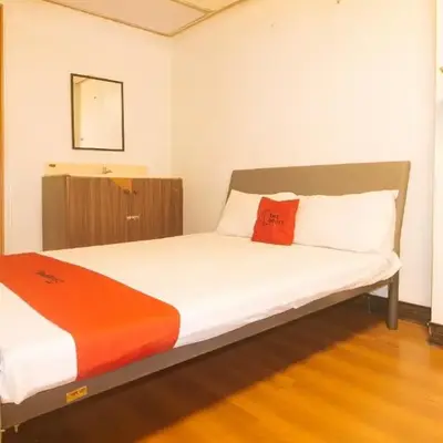 RedDoorz at Emperor Manila Boutique Hotel