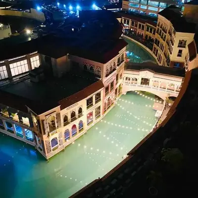 Venice Apartments in McKinley Hill BGC Taguig with Netflix and WiFi