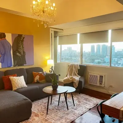 Greenhills 1BR Lower Penthouse w Panoramic View