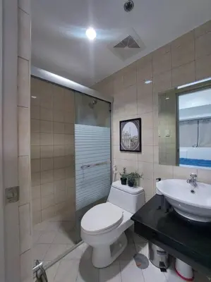 Gallery image of 1BR Forbeswood Parklane Near Burgos Circle BGC in Manila