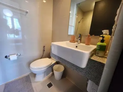 Gallery image of Cosy Suite Uptown Parksuites with Balcony Ultra fast wifi 250mbps in Manila