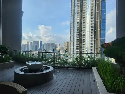 Gallery image of Cosy Suite Uptown Parksuites with Balcony Ultra fast wifi 250mbps in Manila
