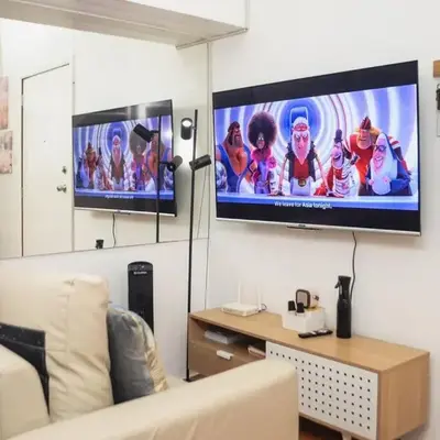 Metro Stay - Prime Spot Near Malls & Major Cities