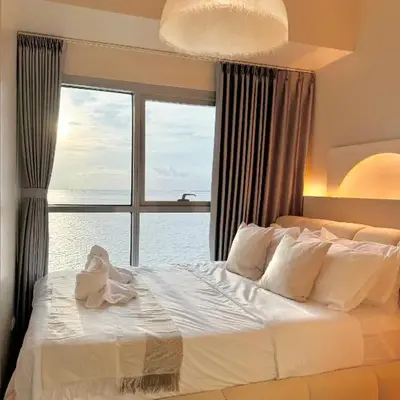 Panoramic Seaview 2BR Near Airport Facing the Bay - 7g