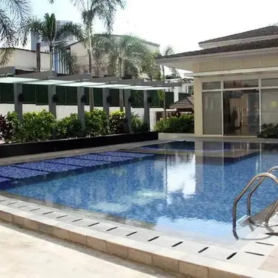 2BR Fully furnished Condo in Makati
