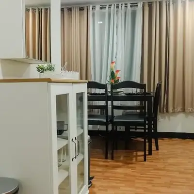 Modern Condo for 6