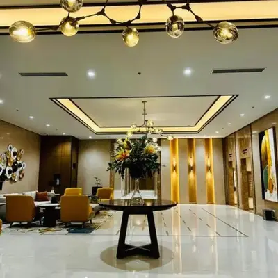 10G Cozy Condo at Park McKinley West near Venice Mall