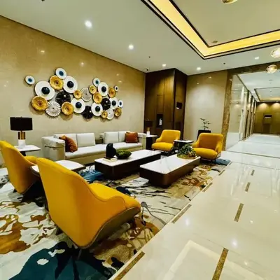 10F Luxury 1BR at Park Mckinley West near Venice Mall