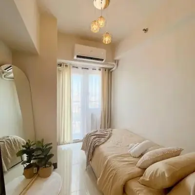2BR Solana Suite near MOA PICC NAIA