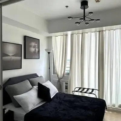 El Spacio Azure 1BR with PS4 & Netflix