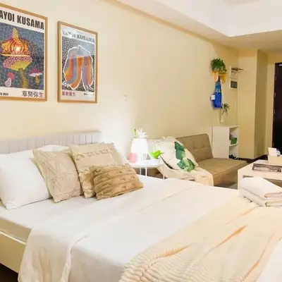 Stylish 1BR Venice Mall