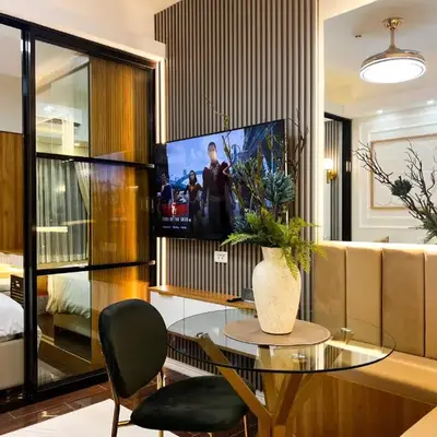 BRAND NEW Casa Airabella with Netflix & Makati City Skyline