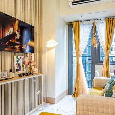 MOA Staycation Haven Cozy 1BR Retreat with Balcony at Shore 3