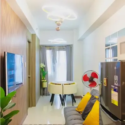 Stunning Suite with Balcony near MOA