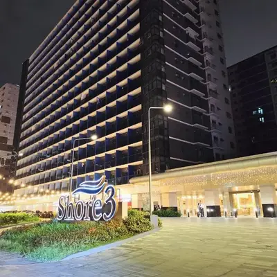 Callie's Cozy Home at Shore 3 Mall of Asia