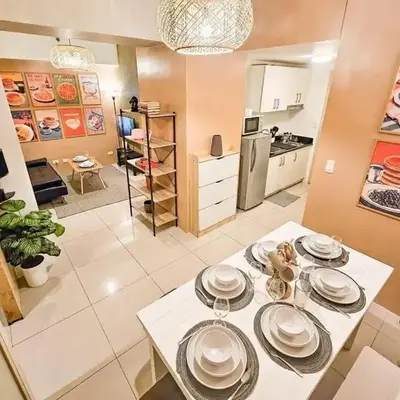 Spacious Pool View 2br 2bath Apt in Makati