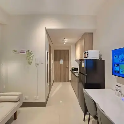 1BR Condotel with Balcony at FAME Residences #FM59