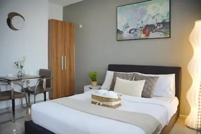 Gallery image of Cozy Studio with City View & Pool Access in Makati in Manila