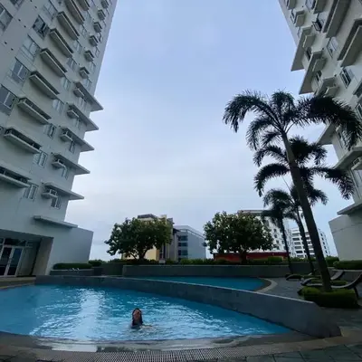 Condo near ATC- Molito Alabang