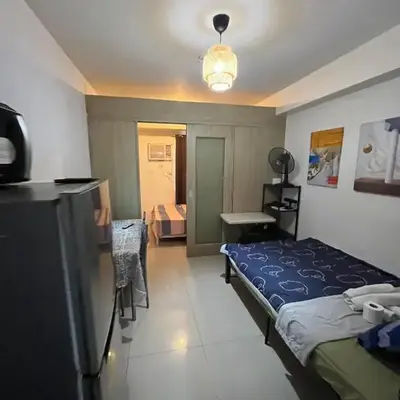 Shore Family Suite 2 beds for 4 pax TV Netflix WiFi Near MOA NAIA 9116